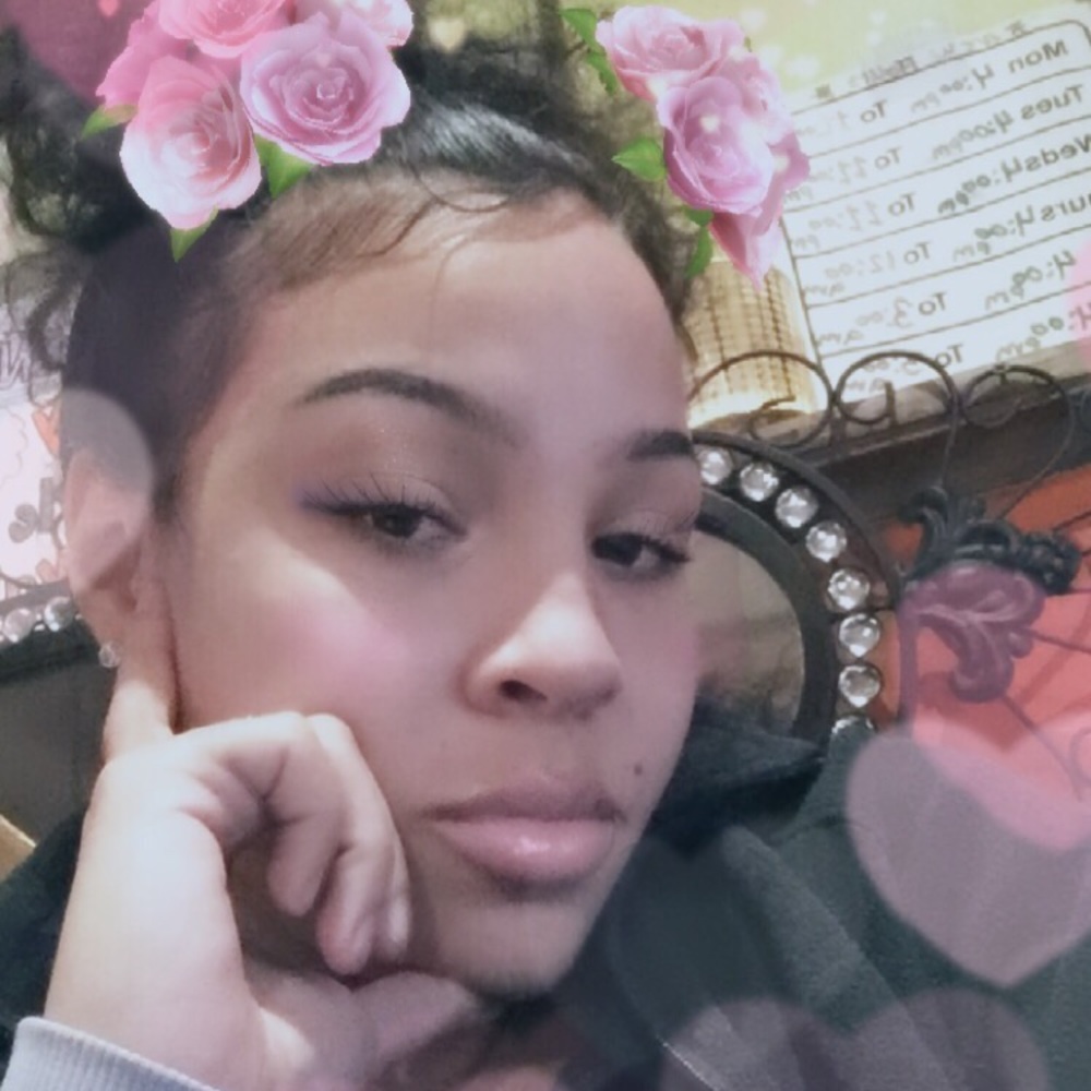 Meet your Posher, Ayanna
